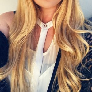 ASTR Ivory Cutout Sleeveless Blouse 🤍